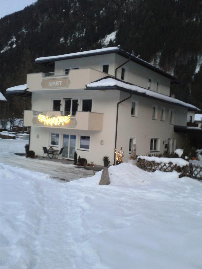 Apart Manuel Mayrhofen Exteriör bild