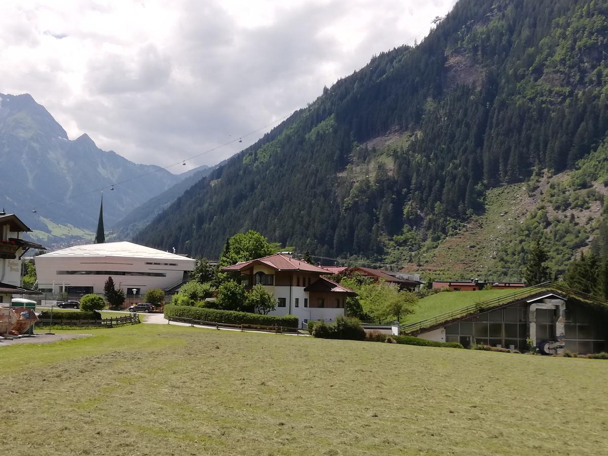 Apart Manuel Mayrhofen Exteriör bild